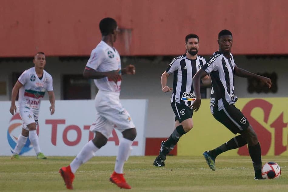 ATUAÇÕES: Felipe Ferreira marca, Ricardinho se destaca, mas Botafogo empata com a Portuguesa