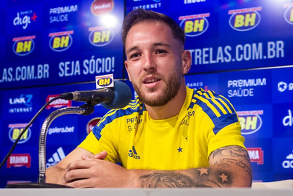 Bruno José celebra vitória sobre o Boa, se diz mais adaptado ao Cruzeiro e espera evolução do time