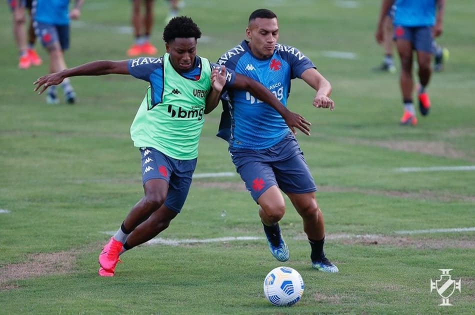 Com Léo Jabá e Morato relacionados, Vasco encara Tombense em duelo decisivo pela Copa do Brasil
