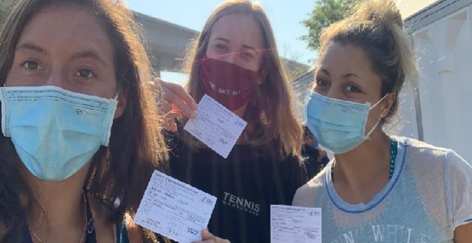 Luisa Stefani é a primeira tenista brasileira a se vacinar para COVID-19