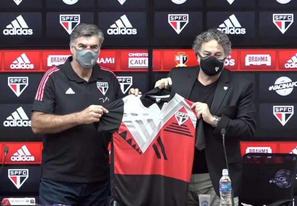 Zetti é apresentado no São Paulo: ‘A ideia é formar goleiros no clube’