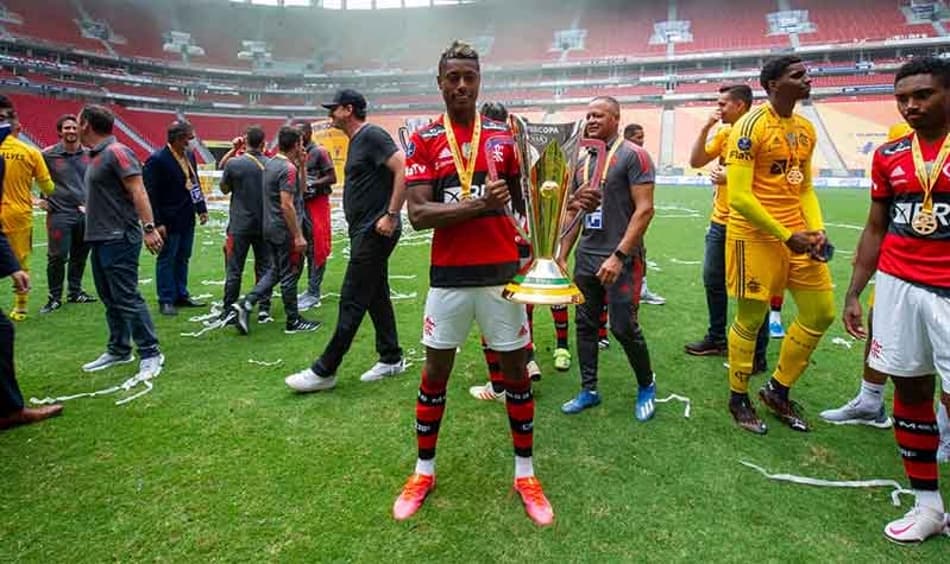 Após Supercopa, Bruno Henrique realça o Flamengo como o melhor do Brasil: ‘Sem sombra de dúvidas’