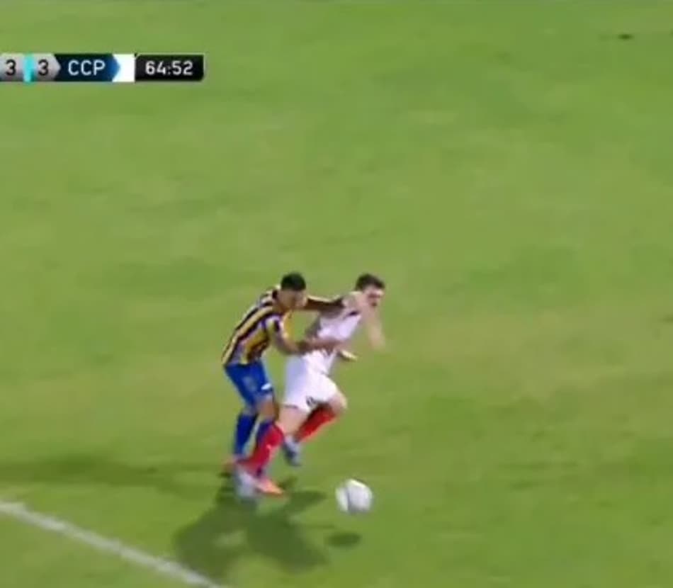 Ex-Timão! Lance com Mauro Boselli é tema de debate no Paraguai