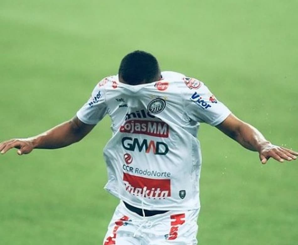 Operário humilha o Athletico na Arena da Baixada