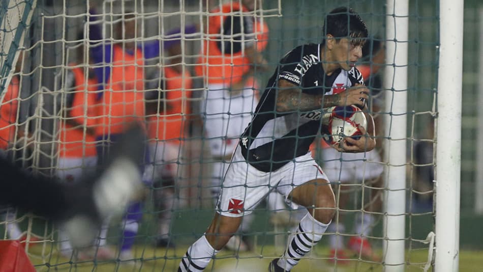 Vasco sai atrás, empata com o Boavista, mas está eliminado do Campeonato Carioca