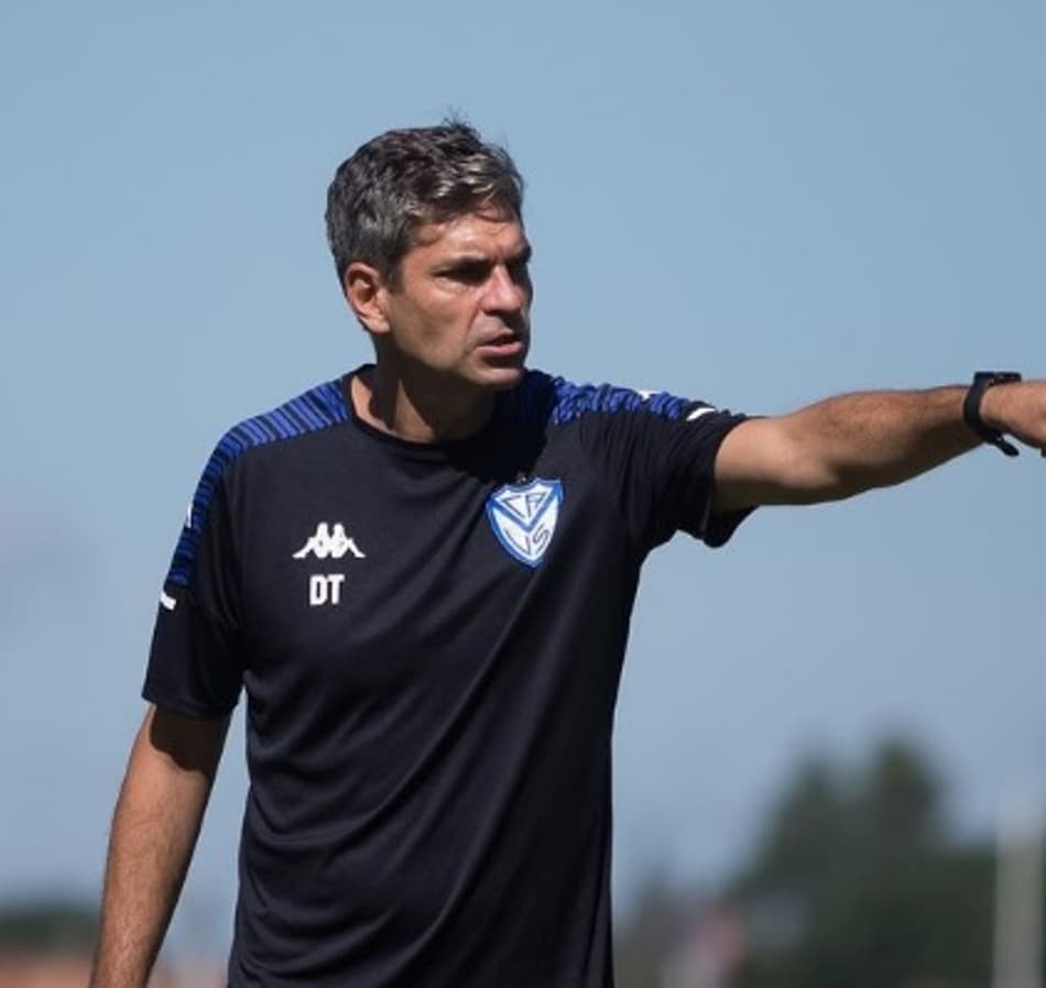 Técnico do Vélez Sarsfield manda recado antes de encarar o Flamengo