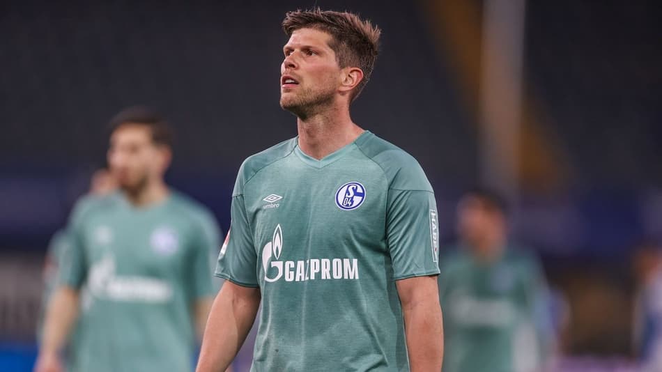 Schalke 04 perde para o Arminia e é rebaixado para a segunda divisão alemã depois de 33 anos na elite
