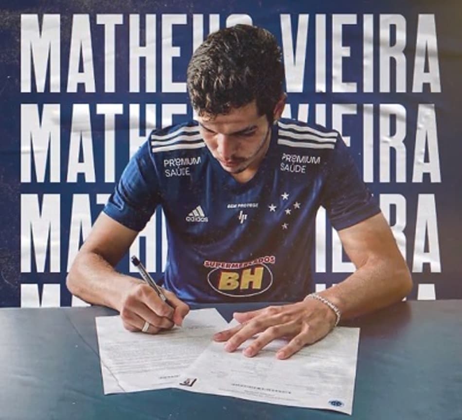 Matheus vai começar sua jornada na Raposa pelo time sub-20 até se adaptar e ser utilizado no profissional