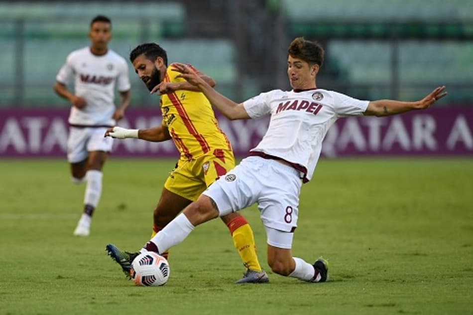 Pelo grupo do Grêmio na Sul-Americana, Lanús vence o Aragua