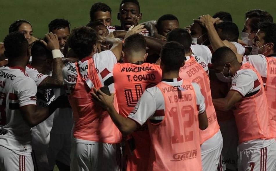 São Paulo venceu o Ituano por 3 a 0, fora de casa, e chegou a sete vitórias seguidas