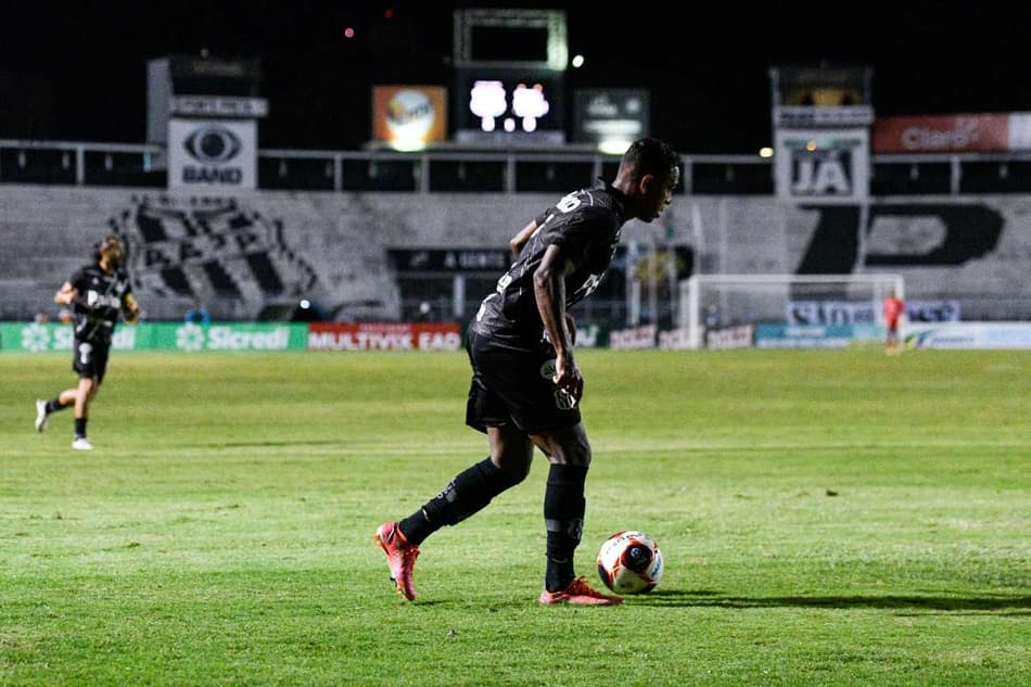 Niltinho avalia a fase da Ponte Preta após duas vitórias em três jogos desde o retorno do Paulistão: ‘Nos dá muita confiança’