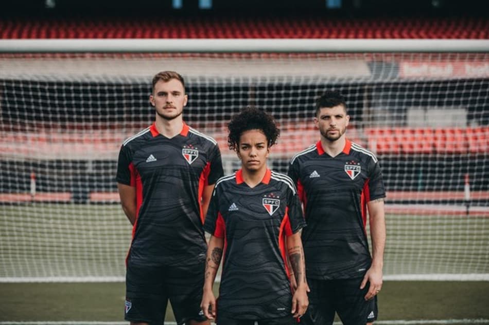 São Paulo lança nova camisa de goleiros inspirada na década de 80