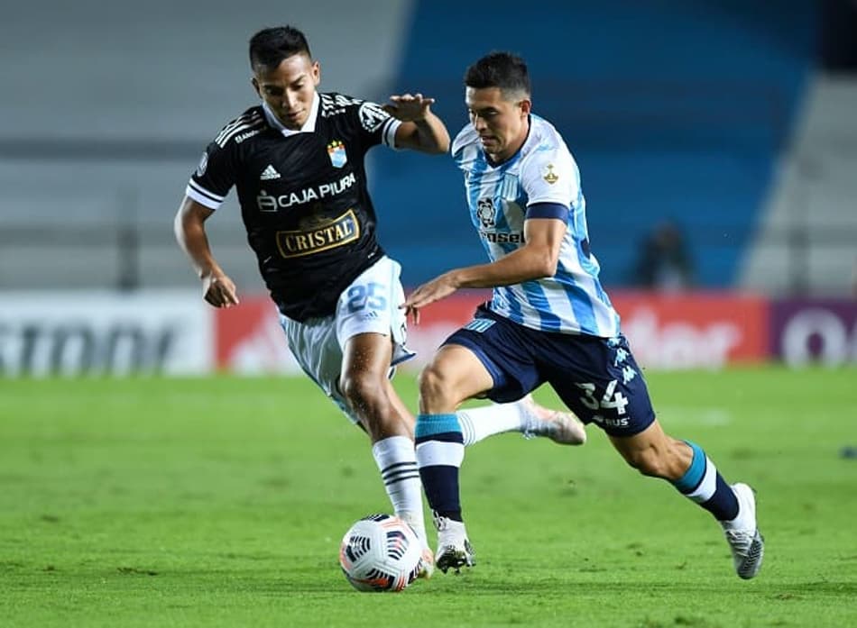 Racing, com um a menos, ganha do Sporting Cristal pela Libertadores