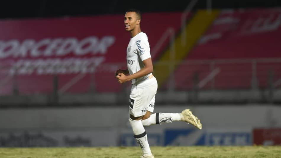 ATUAÇÕES: Com golaço, Lucas Braga é o melhor do Santos no empate pelo Paulistão