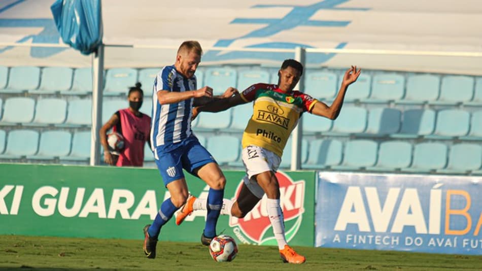 Avaí e Brusque ficam no empate sem gols no jogo de ida da semifinal do Campeonato Catarinense