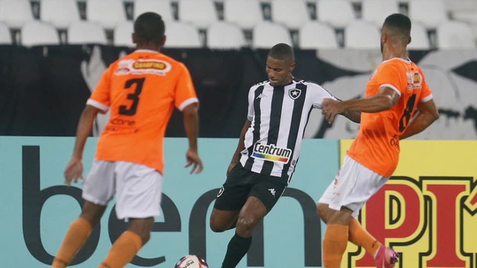 Contra o Nova Iguaçu, Botafogo pode ficar três jogos sem ser vazado pela segunda vez na temporada