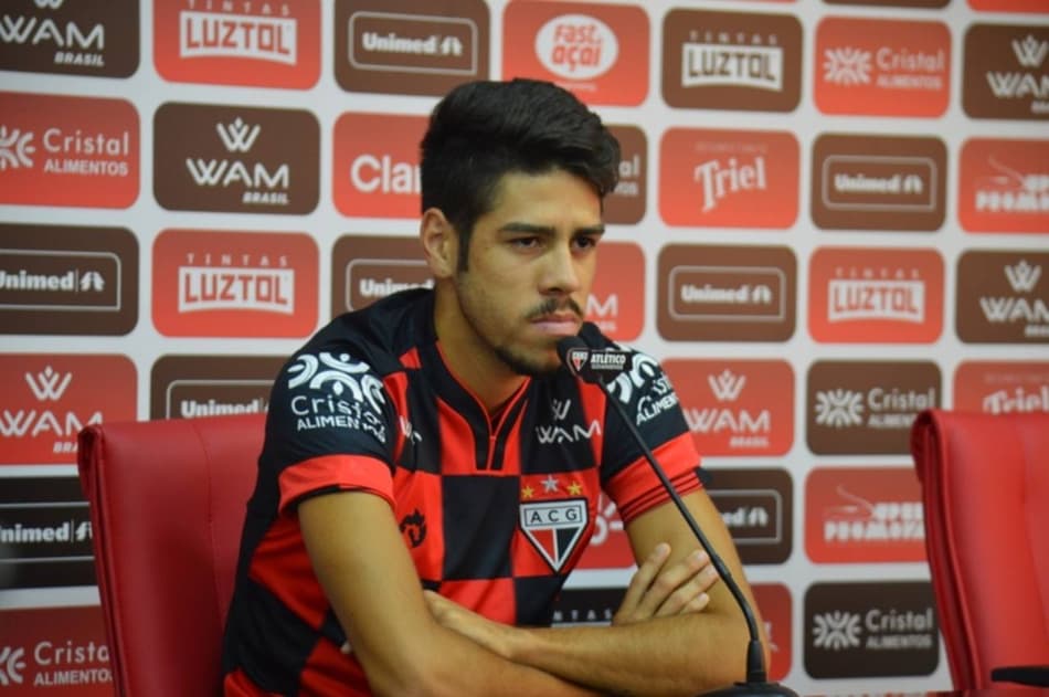 Victor Paraíba quer crescimento do Atlético-GO na sequência da temporada