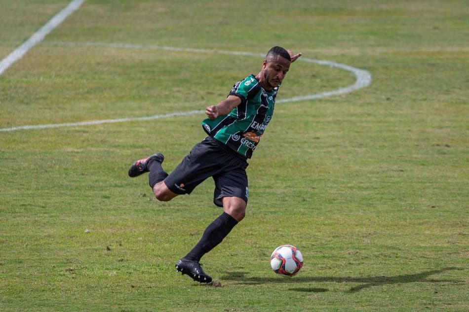 Após vencer a primeira no Paranaense, Rafael Castro exalta trabalho do grupo do Maringá