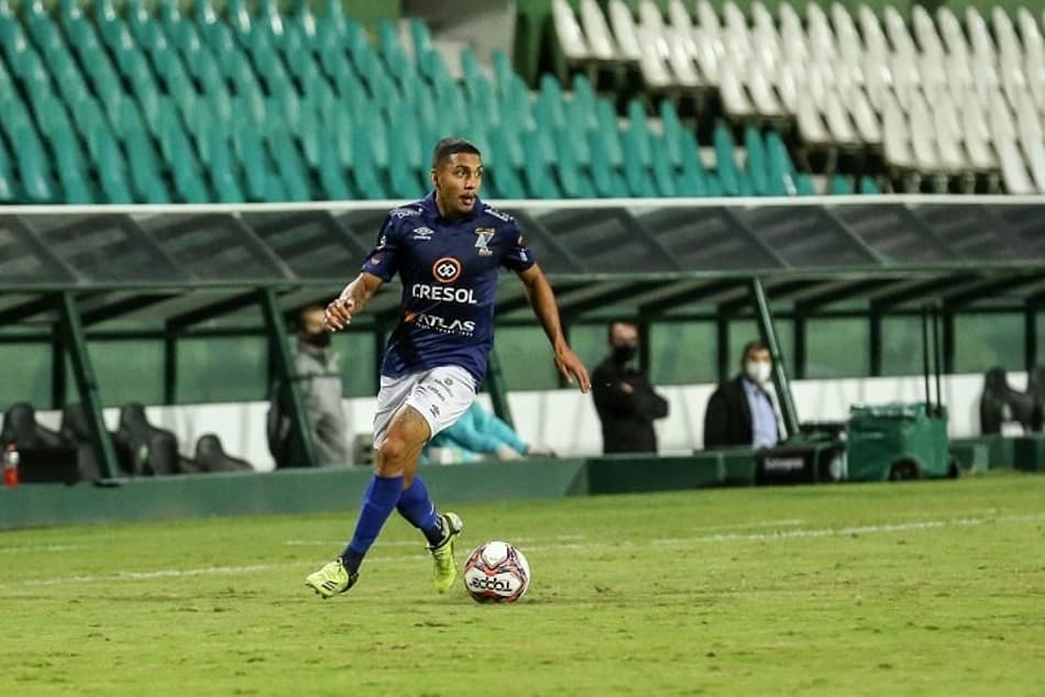 Hélio Borges comenta ascensão do Azuriz e sonha com classificação para a próxima fase do Paranaense