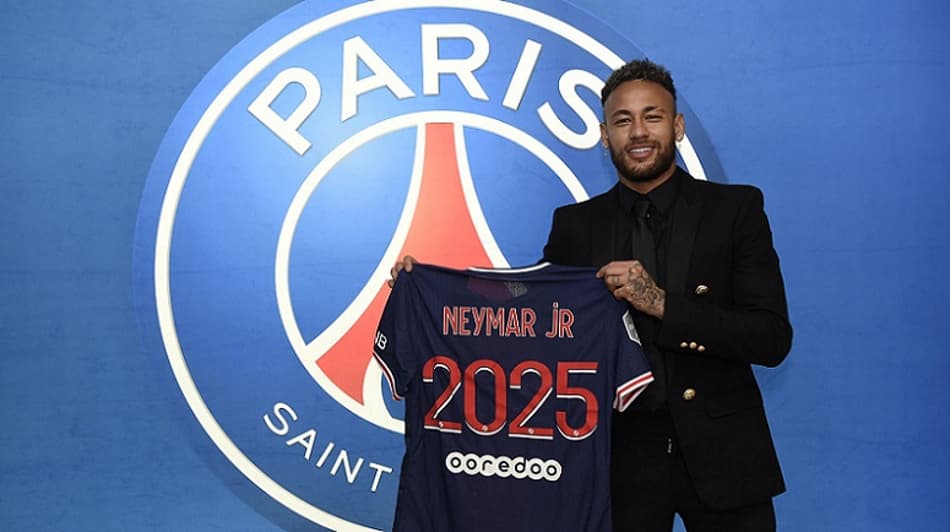 Neymar acerta renovação com Paris Saint-Germain até 2025