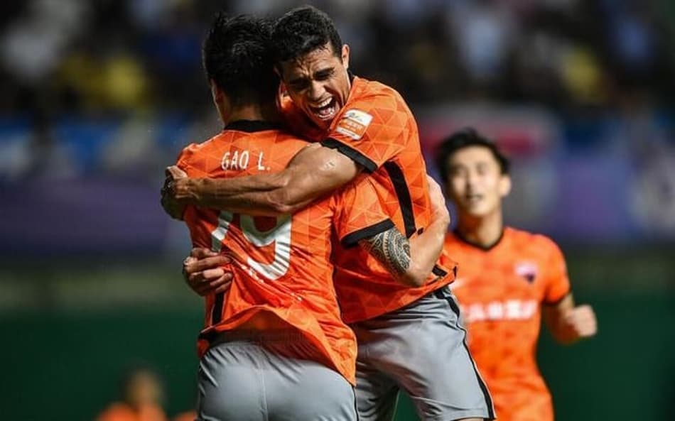 Gols e assistência: Alan Kardec comanda vitória do Shenzhen na Superliga Chinesa