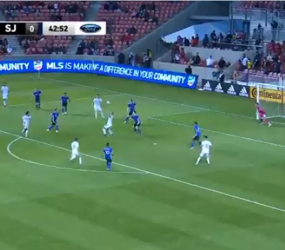Pintou Prêmio Puskás? Veja o gol de bicicleta na MLS; assista
