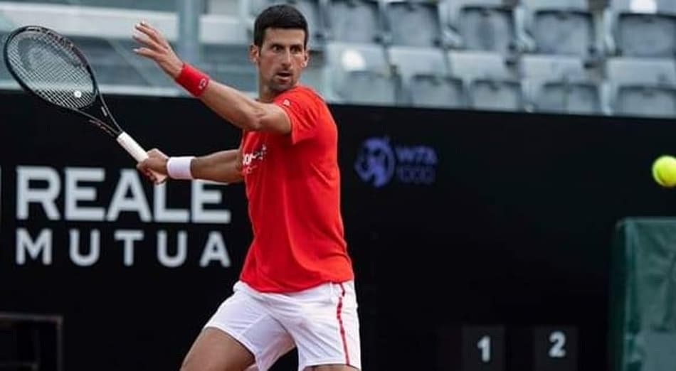 Djokovic 'escapa' de algoz em Roma