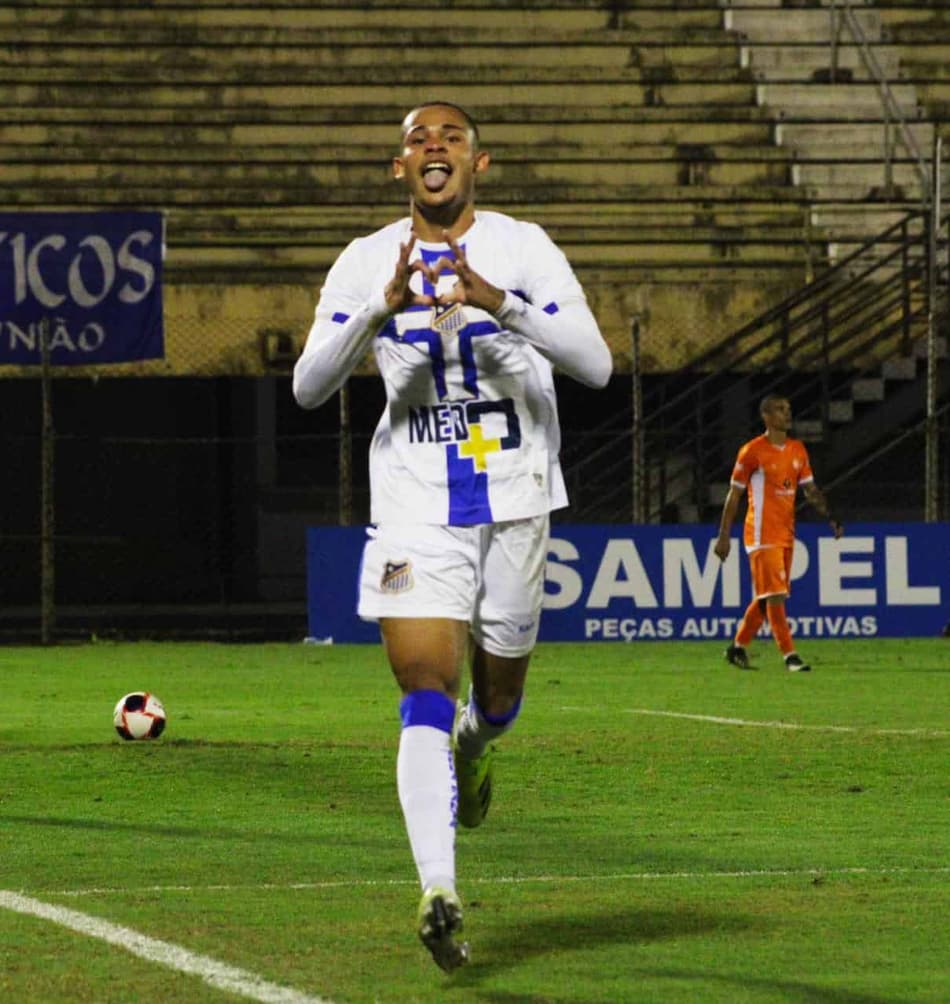 Após gol da vitoria contra o Atibaia, Renato mira liderança da Série A2, pelo Água Santa