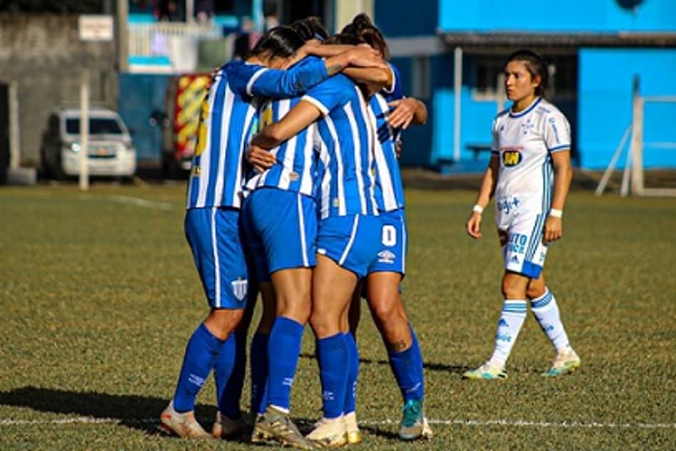 Time feminino do Cruzeiro perde mais uma e entra no Z4 do Brasileiro