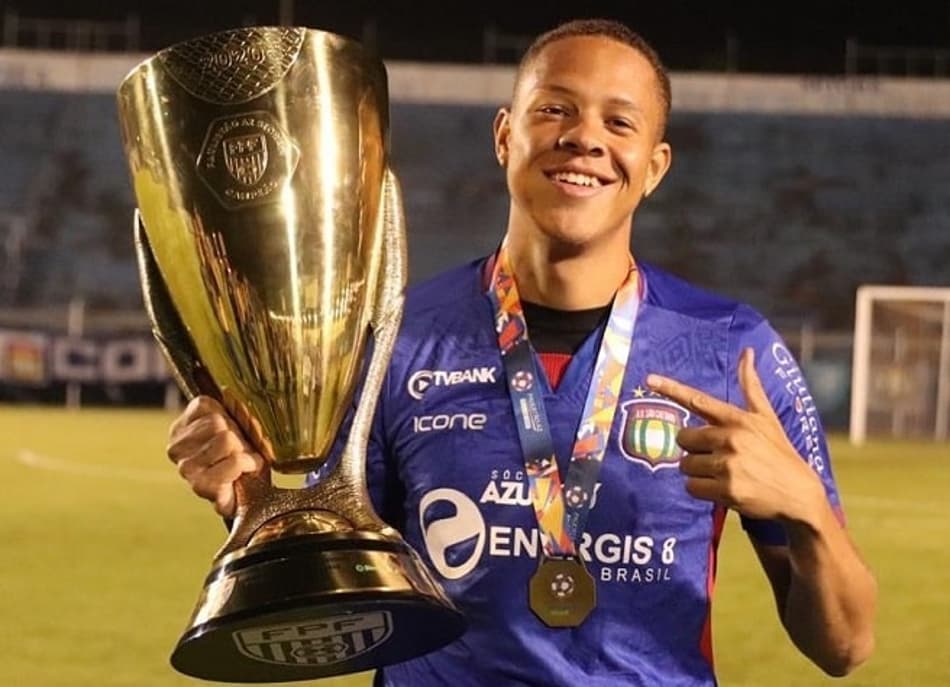 Após passagem pelo São Caetano, Victor Luiz relembra experiência na Europa e projeta próximos passos