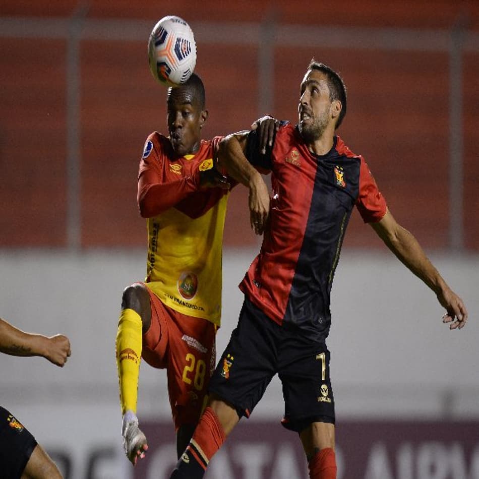 No grupo do Athletico, Aucas vence Melgar pela Sul-Americana