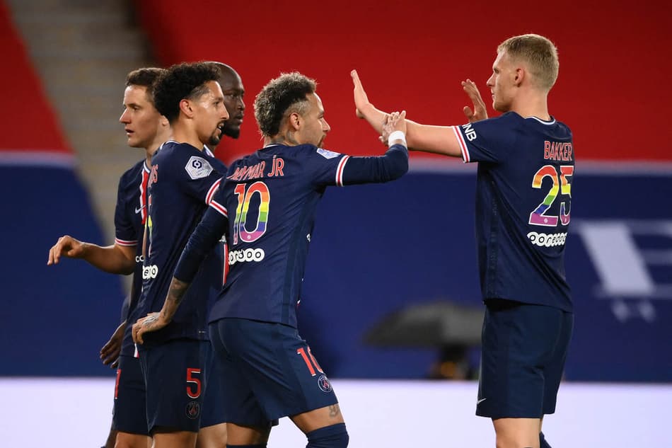 Neymar, Mbappé e Marquinhos marcam em vitória sobre o Reims, e PSG segue na luta pelo título francês