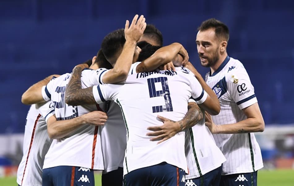 Pelo grupo do Flamengo, Vélez Sarsfield vence o Unión La Calera