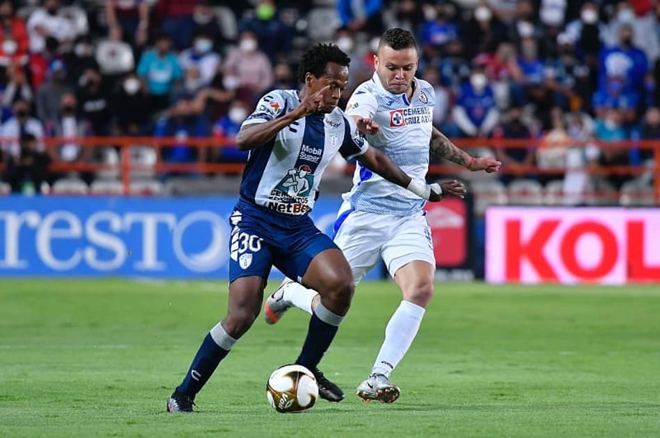 Pachuca e Cruz Azul empatam sem gols pela semifinal na Liga MX
