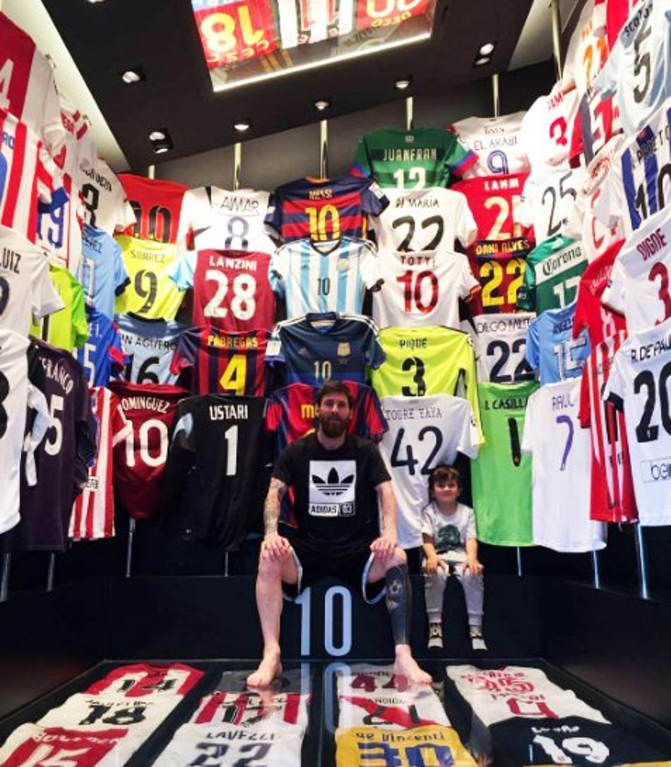 Colecionador, Messi lamenta não ter camisas de Roberto Carlos e Ronaldo