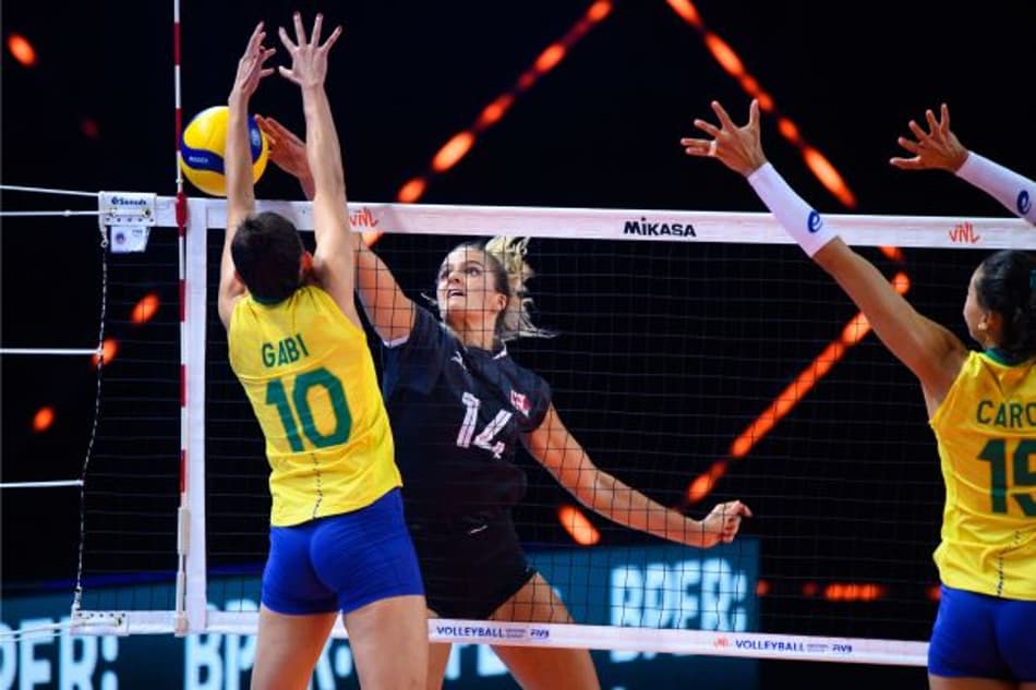 Brasil abre a Liga das Nações feminina com vitória de virada