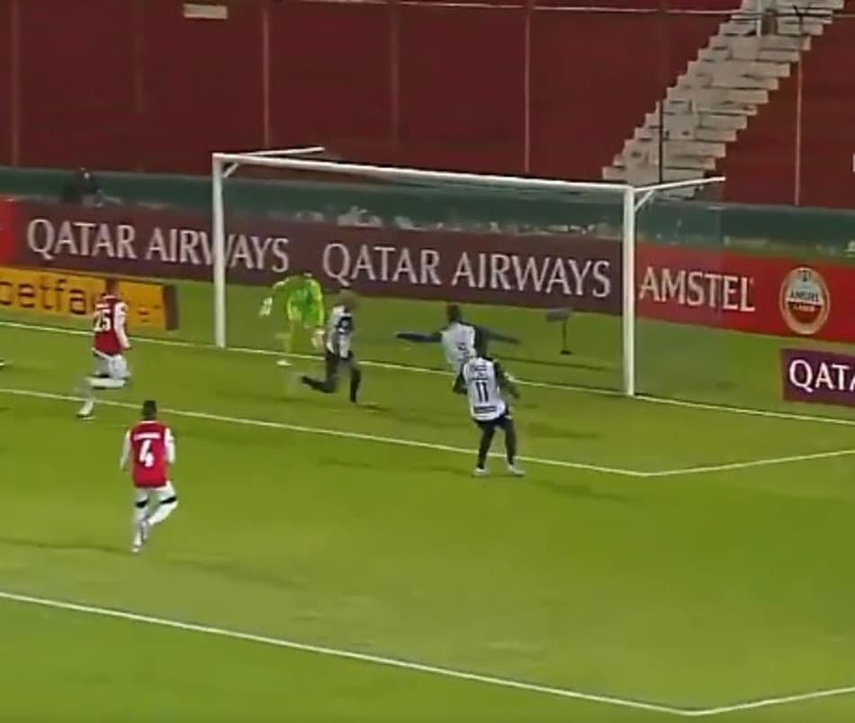 Inacreditável! Borja perde gol incrível e Barranquilla sai da Liberta; veja