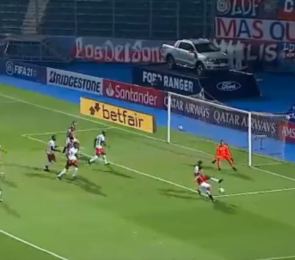Gol de Videogame marca a terça-feira da Libertadores; assista