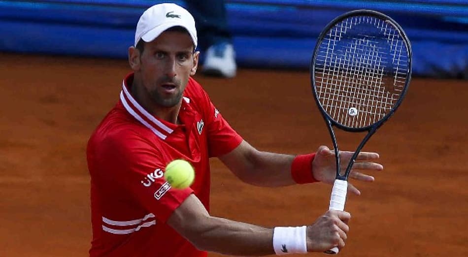Djokovic conquista o TRI em Belgrado