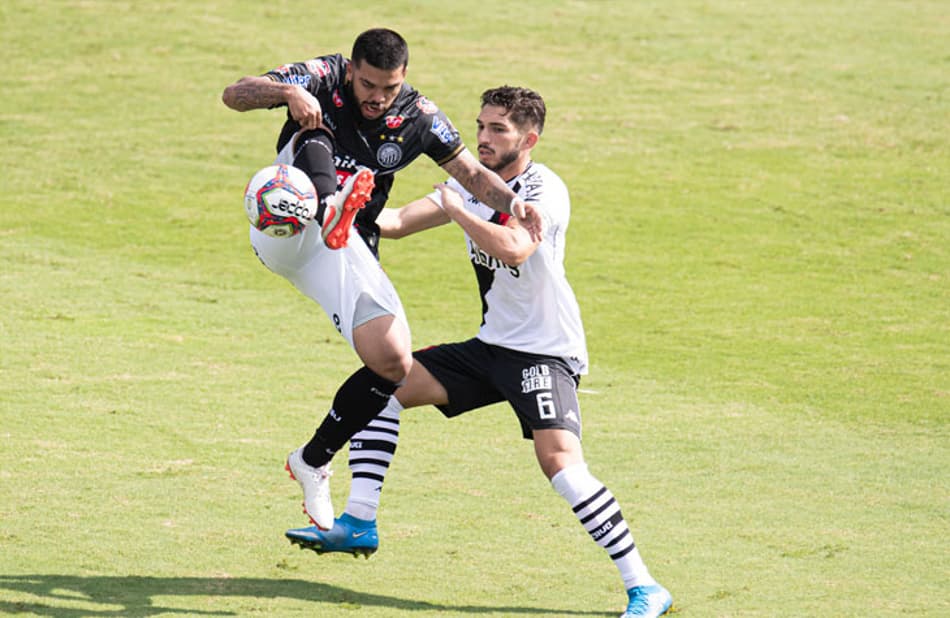 Andrey foi um dos jogadores que mais errou passes na 1ª rodada da Série B