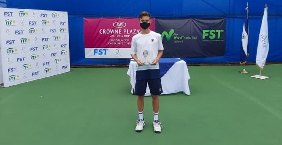 Victor Tosetto é campeão em El Salvador. Candiotto vence no feminino