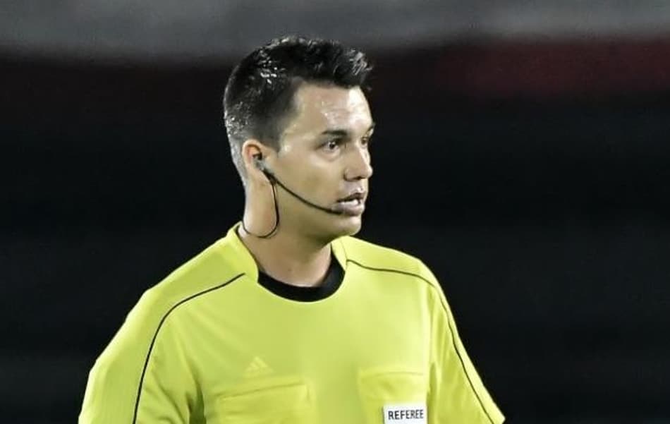 Integrantes de arbitragem nas Eliminatórias são afastados pela Conmebol