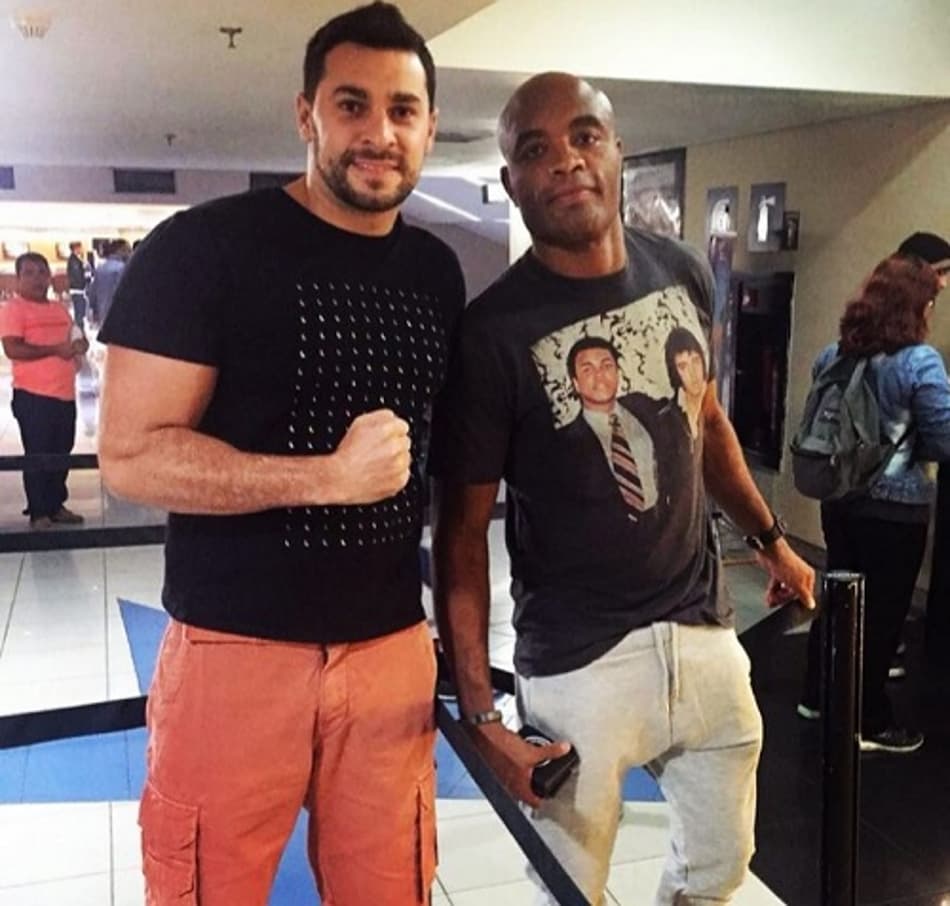 Empresário e influencer do ramo do açaí e praticante de Jiu-Jitsu, Carlos Henrique Siqueira dá receita para atletas