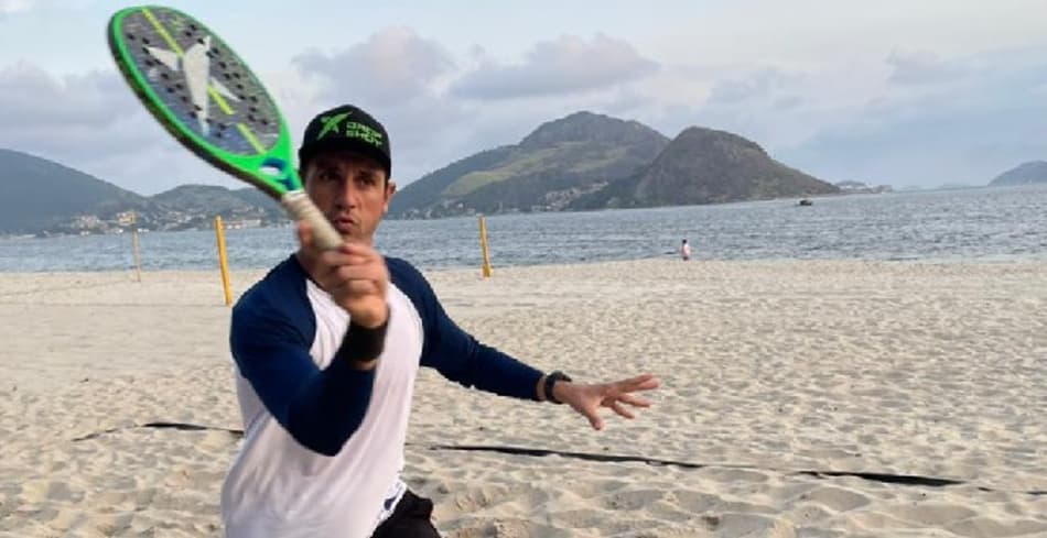 Ralff Abreu disputa torneio de Búzios (RJ)