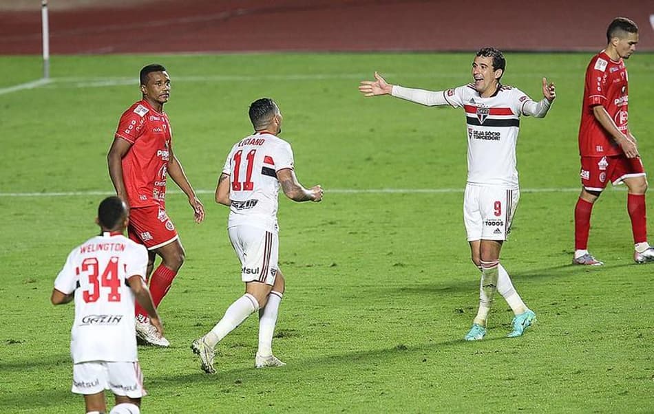 VÍDEO: São Paulo atropelou! Veja os gols da goleada sobre o 4 de Julho