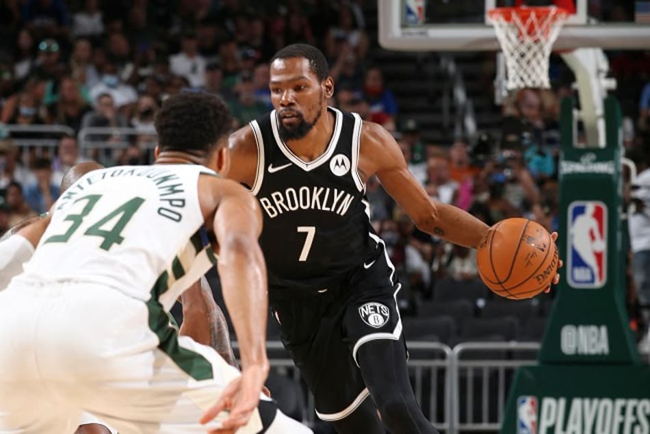 Antetokounmpo lidera, Bucks bate Nets e vai às finais do Leste