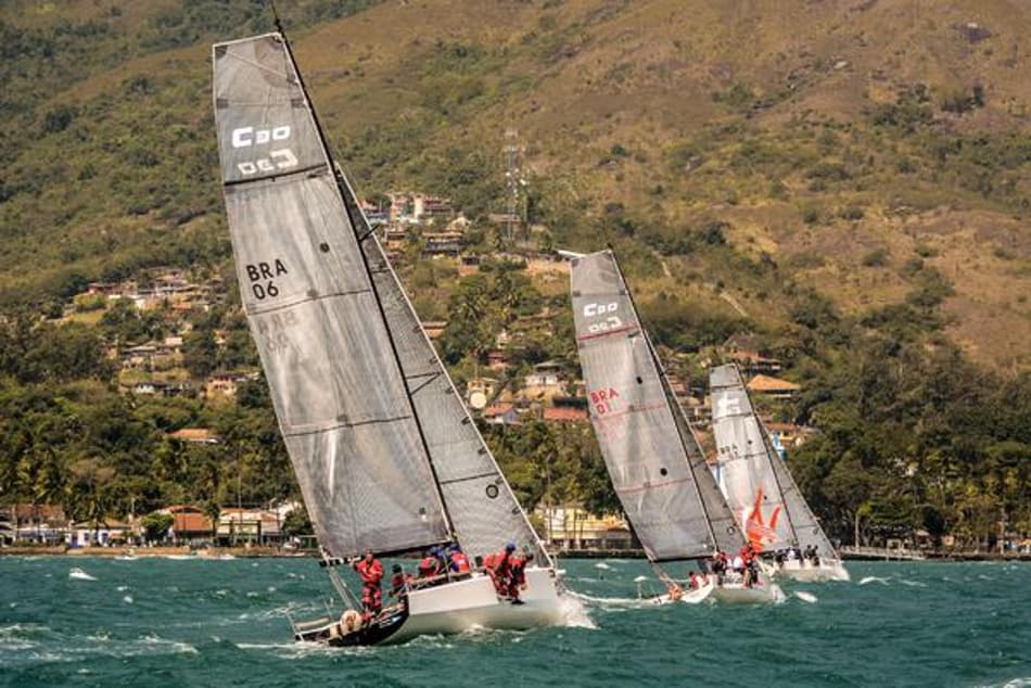Classe C-30 em ilhabela