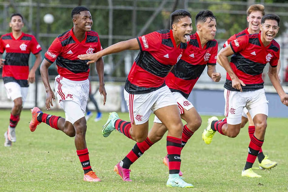 VÍDEO: Flamengo vence o Botafogo de virada por 4 a 3 na Copa Rio Sub-17; veja os gols