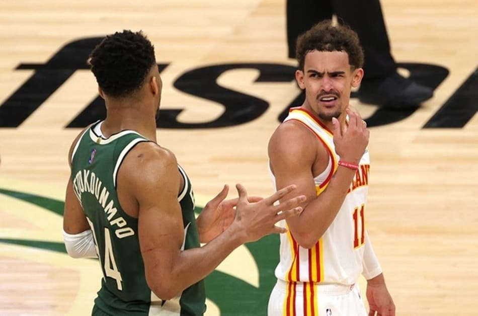 Trae Young sofre lesão no tornozelo e preocupa Hawks
