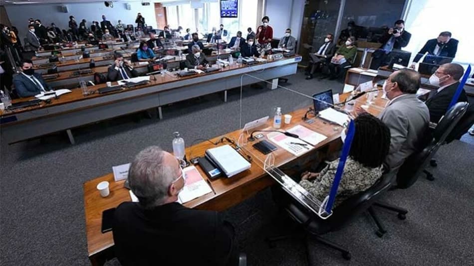 O time de coração dos integrantes e convocados da CPI da Covid-19